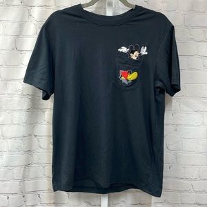 Disney embroidered Mickey Mouse stepping out of pocket size medium tee s…